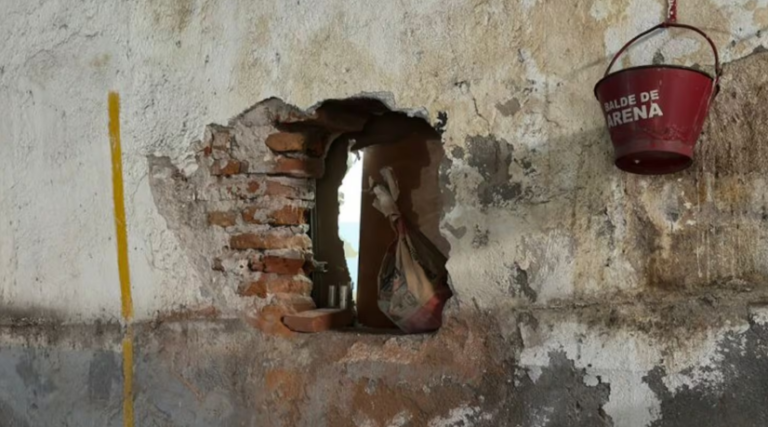 Al-menos-6-ladrones-cámaras-y-ahorros-en-oro-qué-se-sabe-del-boquete-y-robo-en-la-joyería-del-Centro-ElDoce-04-14-2026_10_12_AM