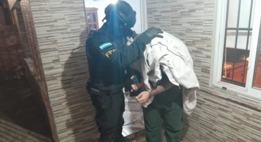 Cayeron-dos-dealers-en-búnkeres-de-Córdoba-uno-vendía-droga-con-tobillera-electrónica-ElDoce-04-05-2026_05_22_PM