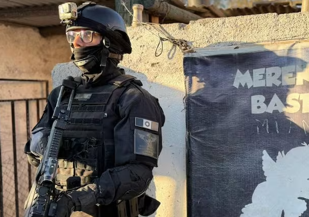 la-banda-narco-usaba-un-merendero-como-pantalla-para-vender-droga-en-barrio-guinazu-ATZVXICHJBDBJL6KXYJAGSFGFY-jpg-767×432--04-08-2026_09_15_AM
