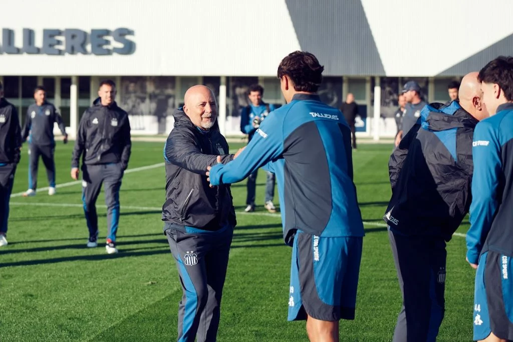 Jorge-Sampaoli-dirigio-la-primera-practica-y-puso-en-marcha-una-nueva-era-en-Talleres-optimized