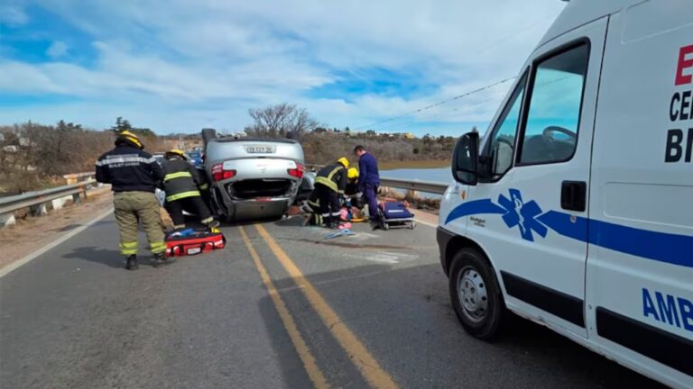 el-auto-volco-sobre-la-ruta-38-en-el-valle-de-punilla-WXOVP5KRR5HYJDVPWEVJAFTTTA