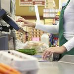 una-cajera-de-supermercado-en-una-imagen-de-archivo