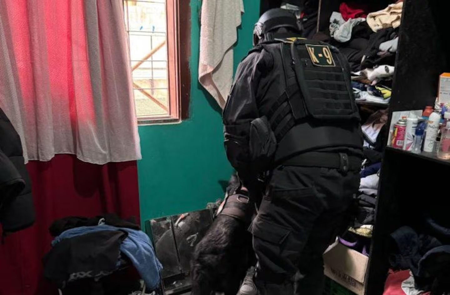 vendian-droga-y-respondian-al-padre-de-familia-que-manejaba-la-banda-cuatro-detenidos-en-cordoba-EUDQKON62ZGQNCDW25ELJAPKRE